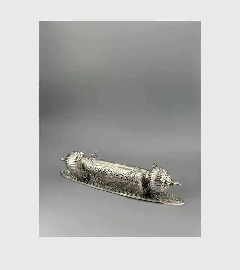 Rajwada Scroll Holder