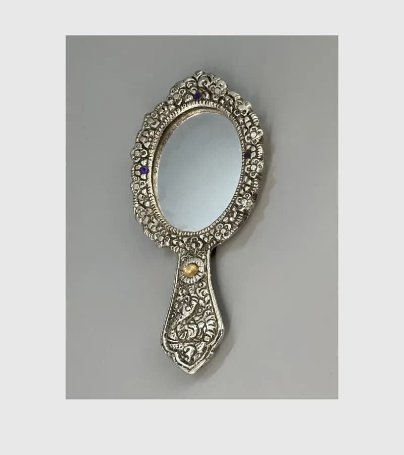 Saundarya Hand Mirror