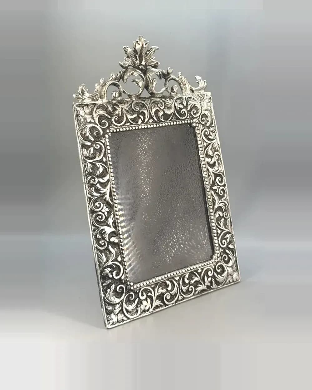 Regal Photo Frame