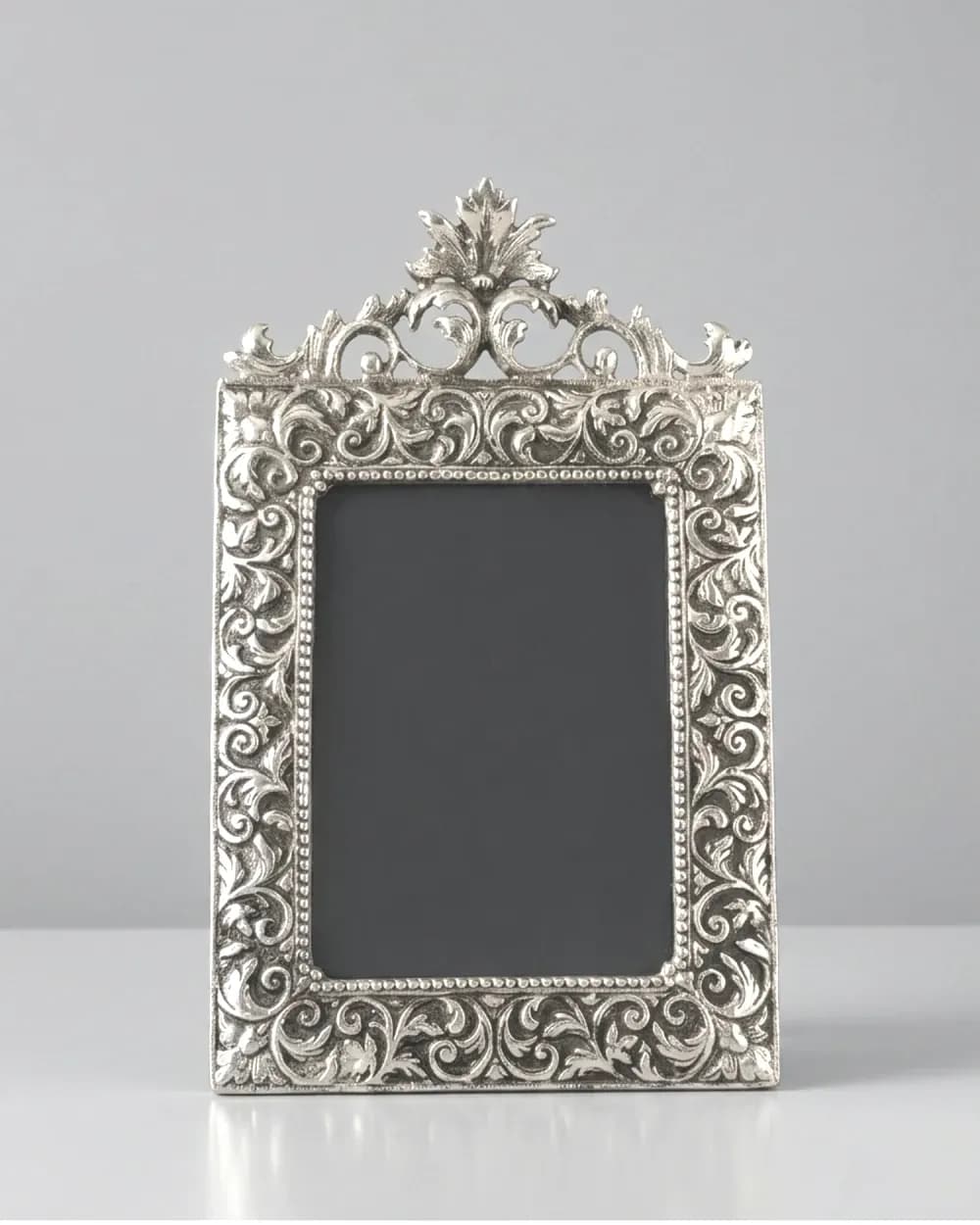 Regal Photo Frame
